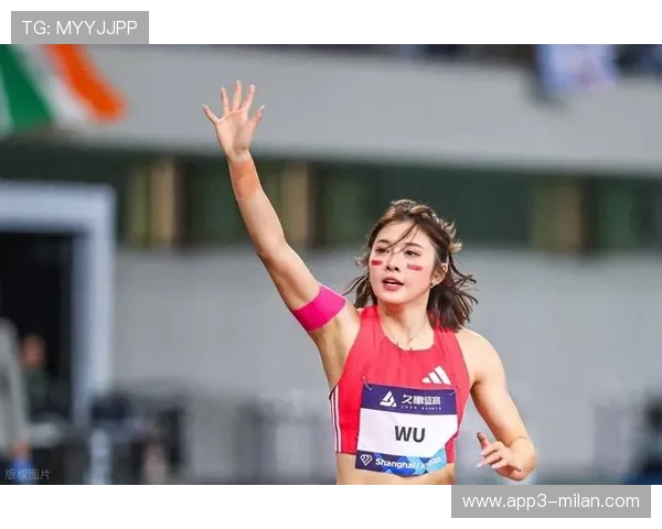 女子百米大战跑出惊人 10.65